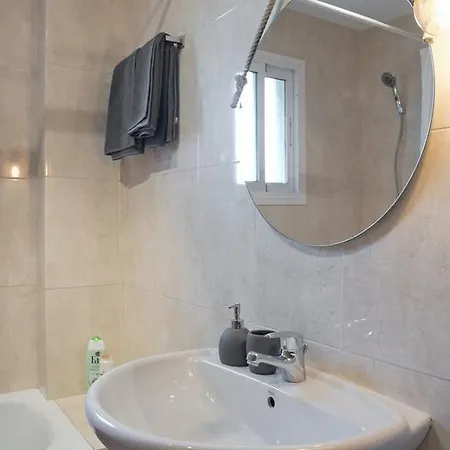 Remove -- Pacos Apartment Fuengirola